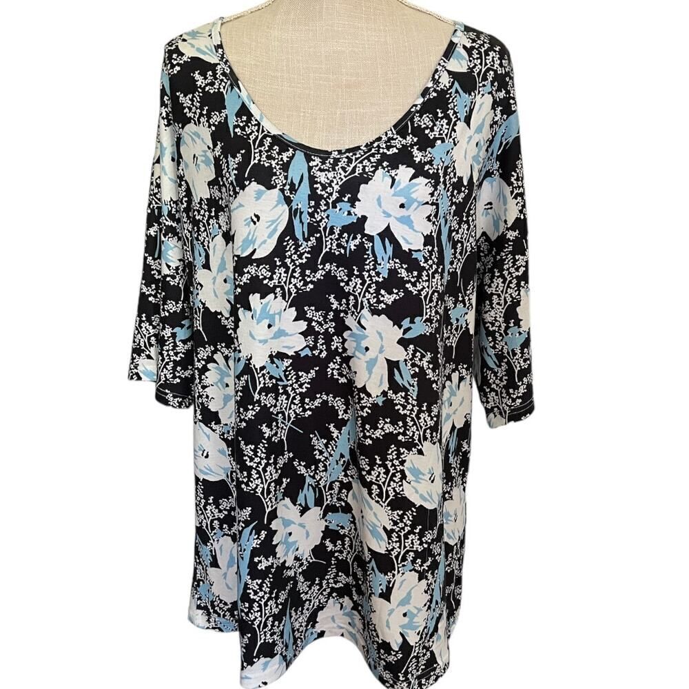 Women's XL Tee, Elbow Sleeve, Black-Blue-White Flower, Scoop Neck